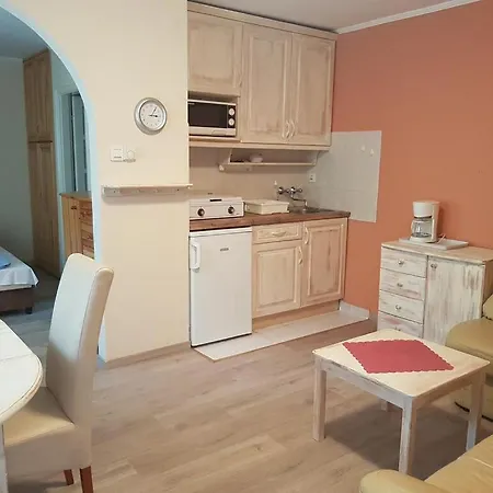 Apartment Centrum 2 Apartmanok *