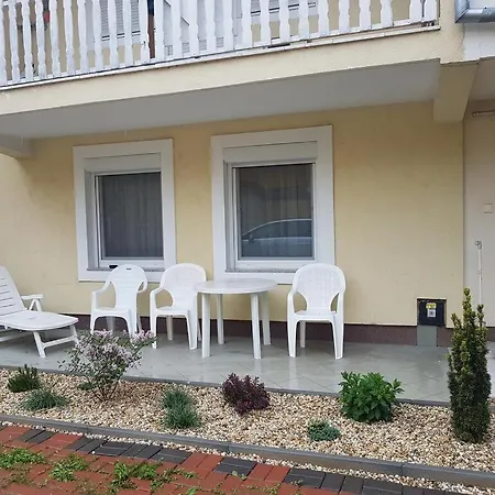 Apartment Centrum 2 Apartmanok Heviz