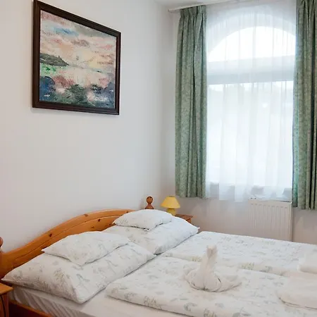 Apartment Centrum 2 Apartmanok Heviz