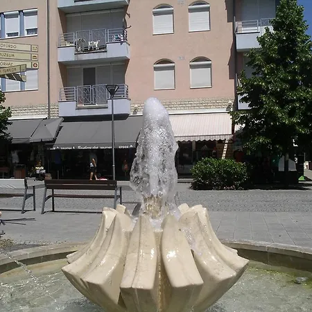 Centrum 2 Apartmanok Апартаменты *