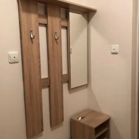 Centrum 2 Apartmanok Апартаменты *