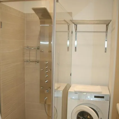 Centrum 2 Apartmanok Apartment Heviz